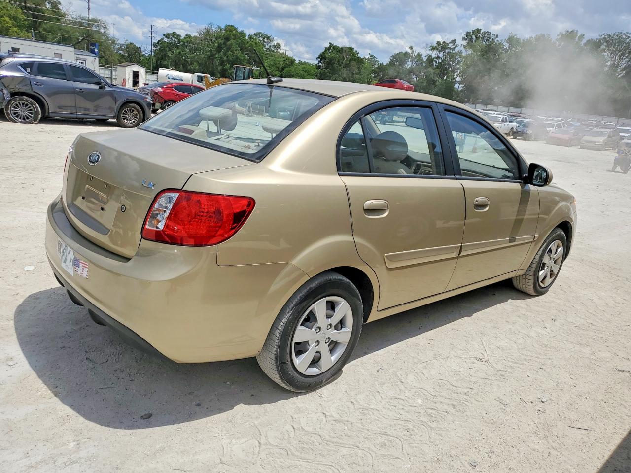 KIA RIO 2010 — 4
