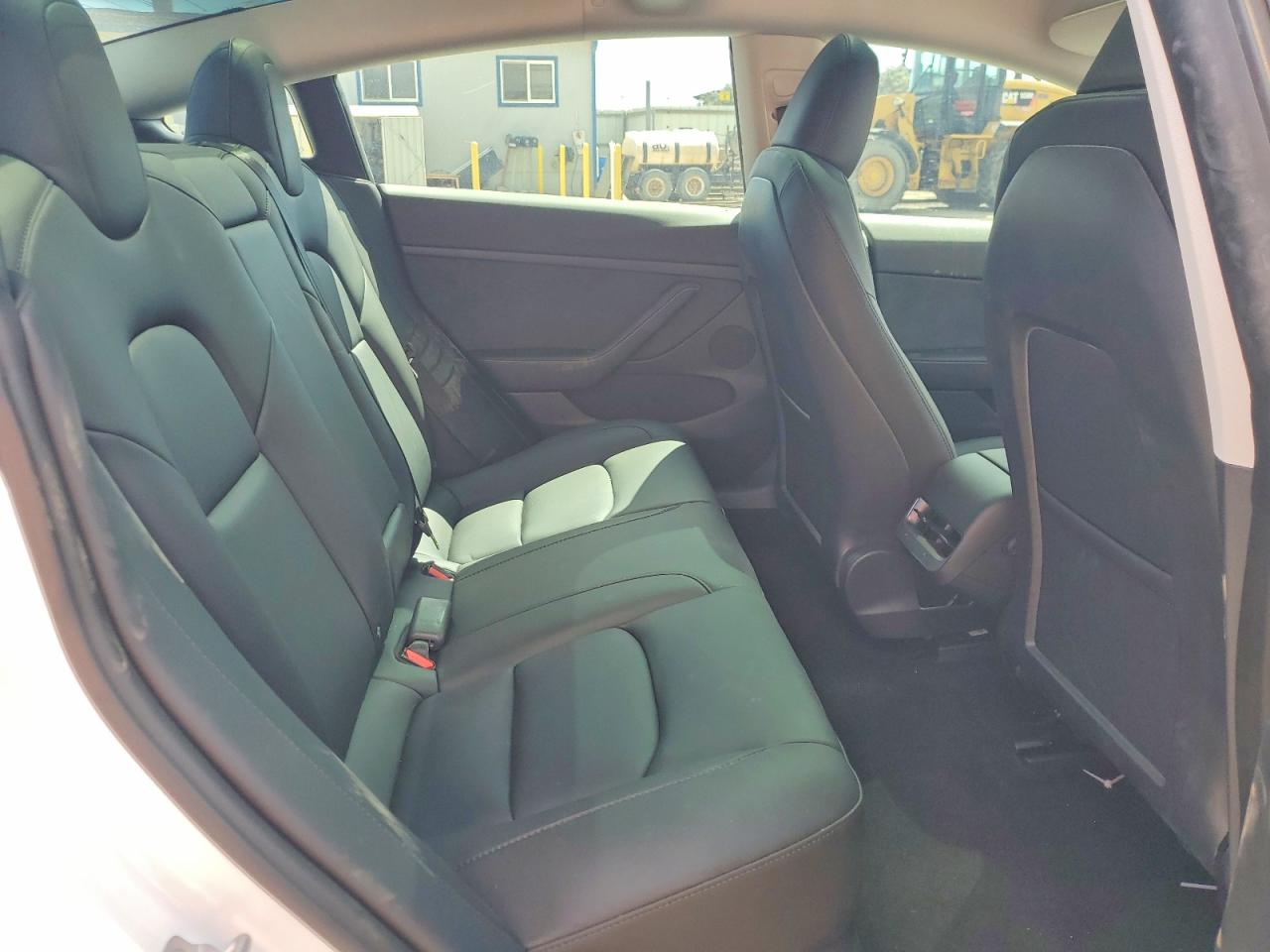 TESLA MODEL 3 2023 — 11