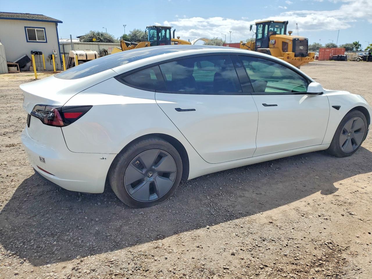 TESLA MODEL 3 2023 — 4
