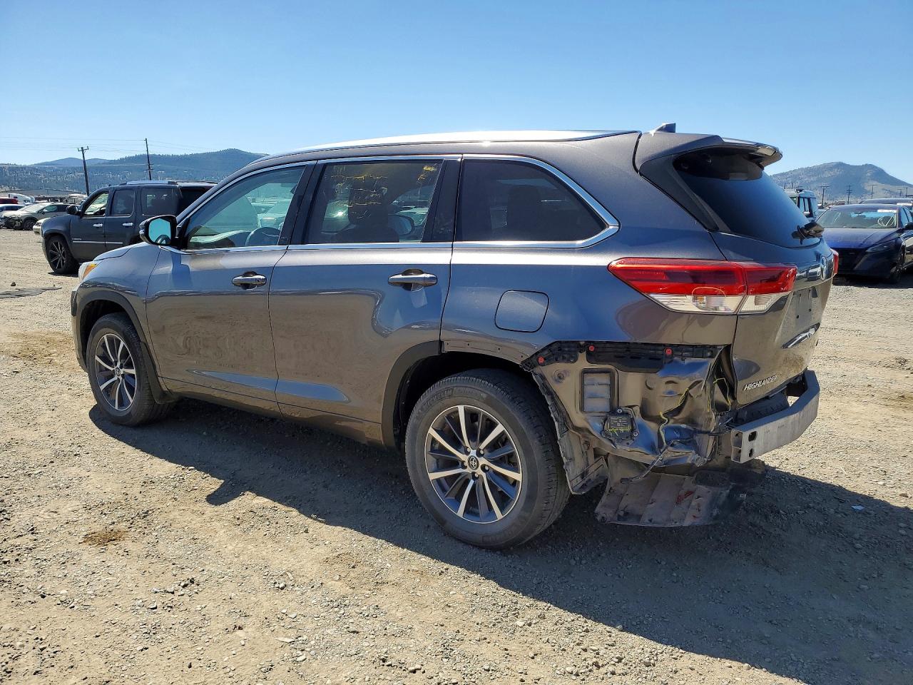 TOYOTA HIGHLANDER 2018 — 3