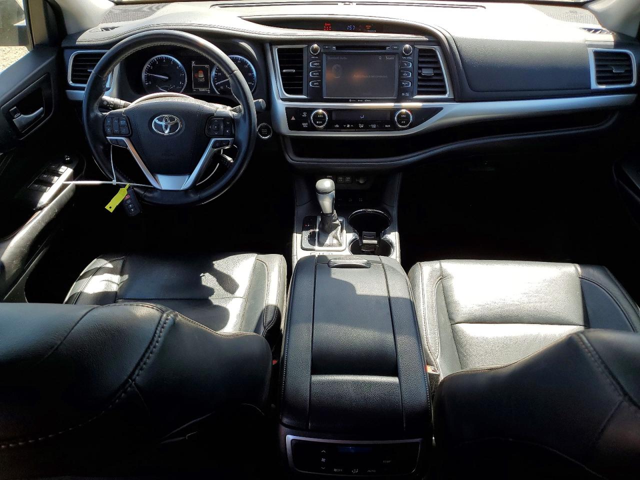 TOYOTA HIGHLANDER 2018 — 9
