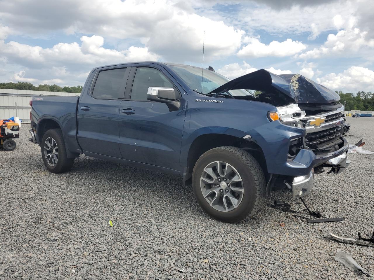 CHEVROLET SILVERADO 2022 — 5