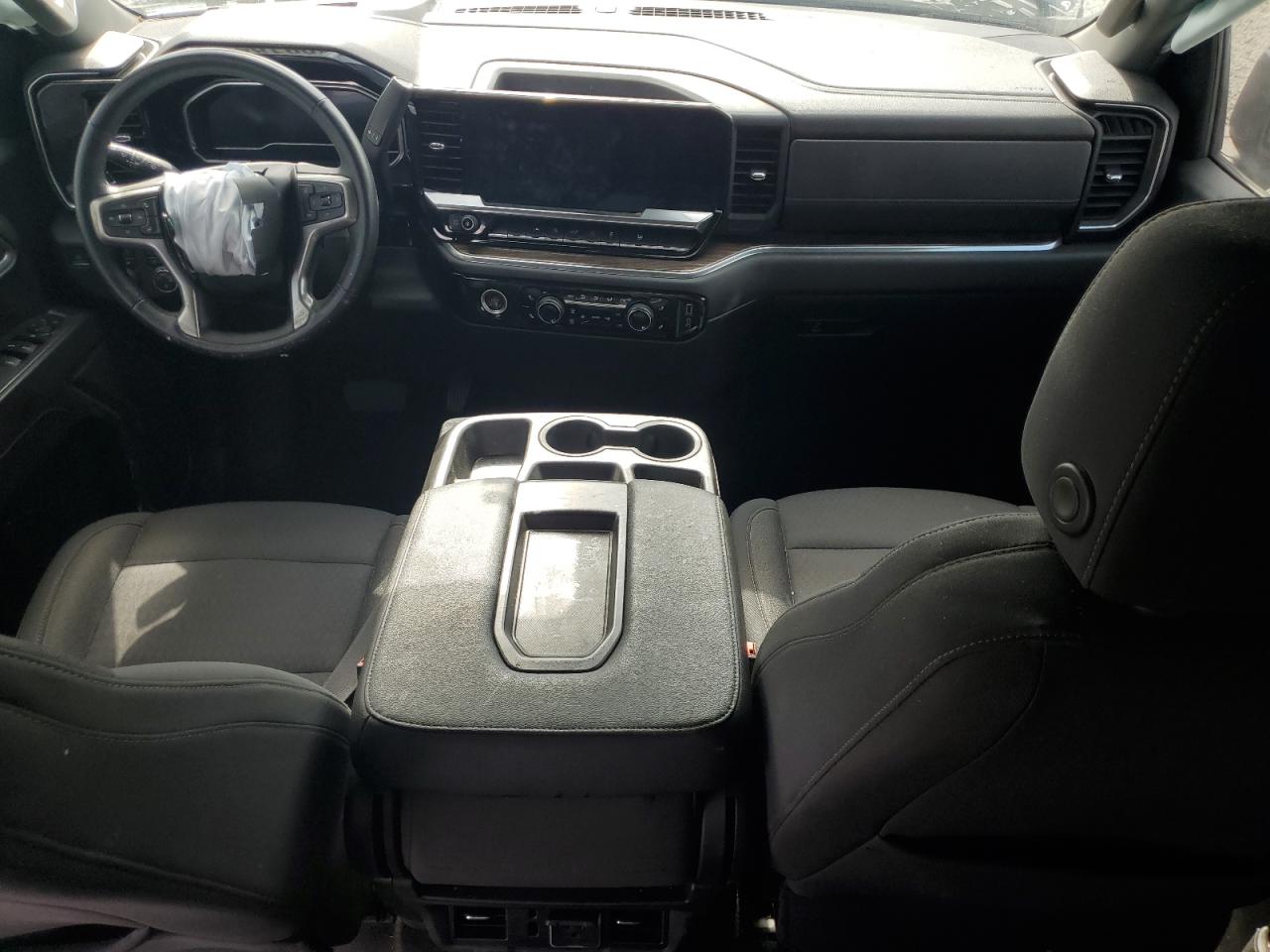 CHEVROLET SILVERADO 2022 — 9