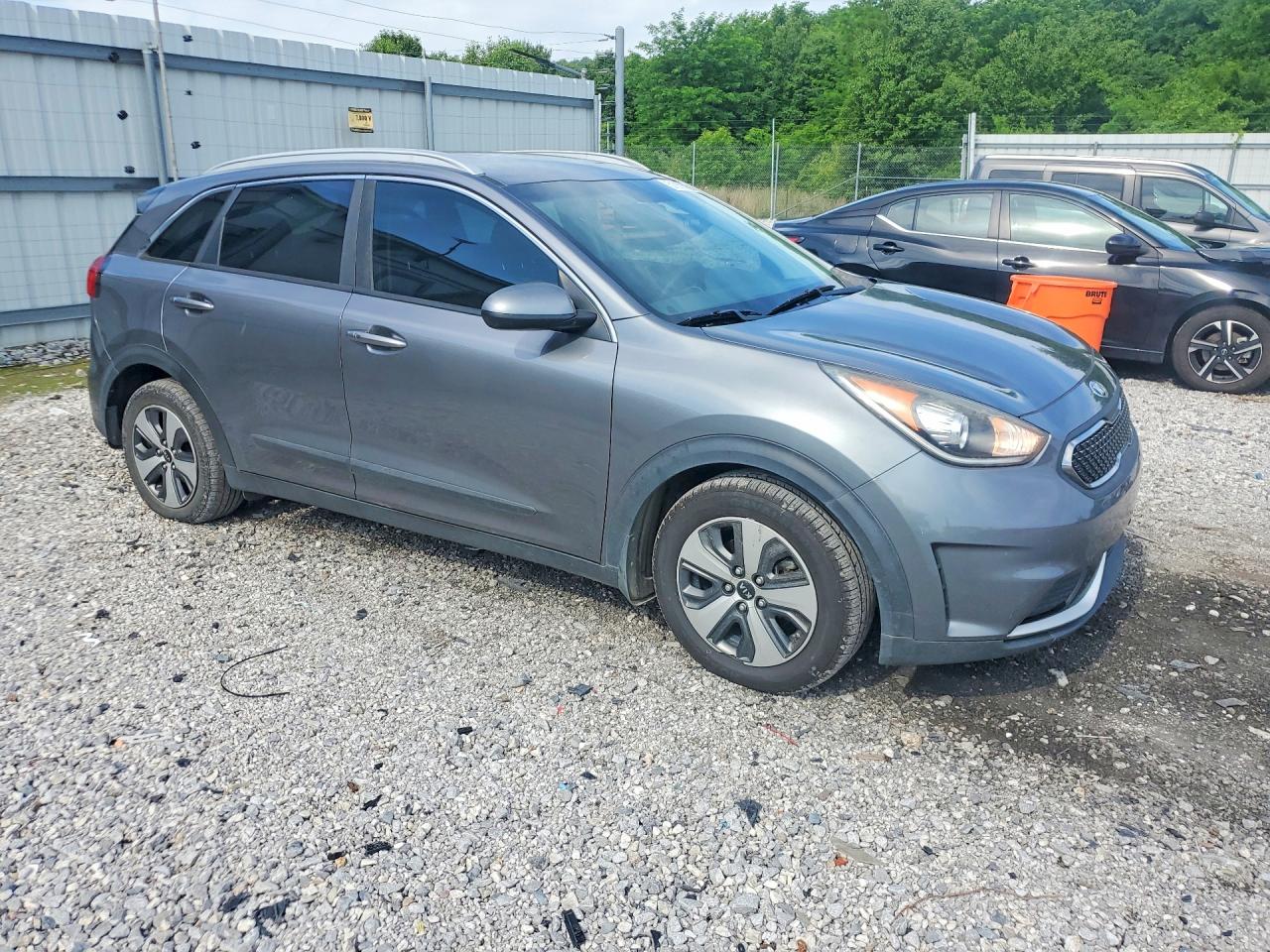 KIA NIRO 2017 — 5