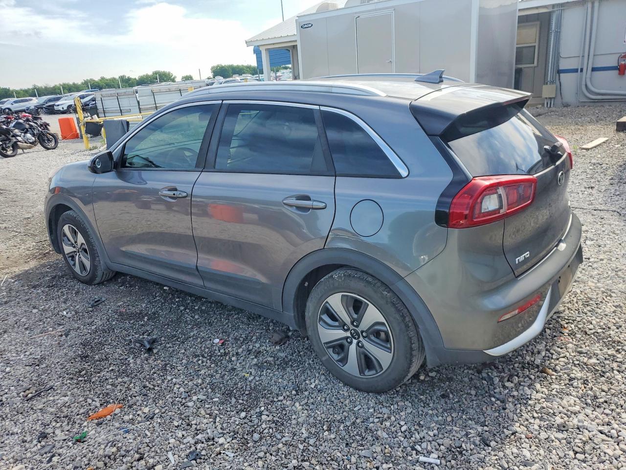 KIA NIRO 2017 — 3