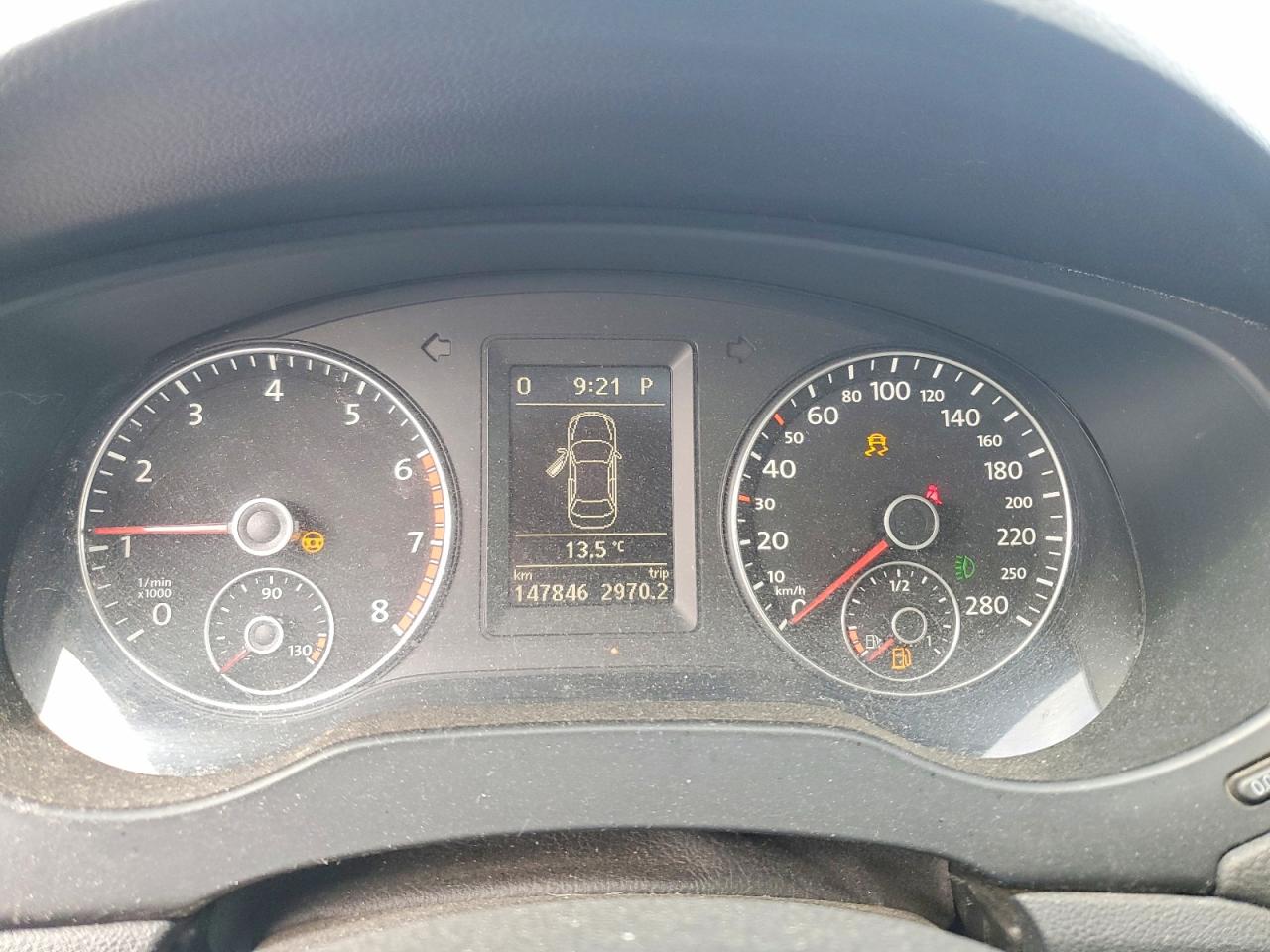 VOLKSWAGEN JETTA 2014 — 10