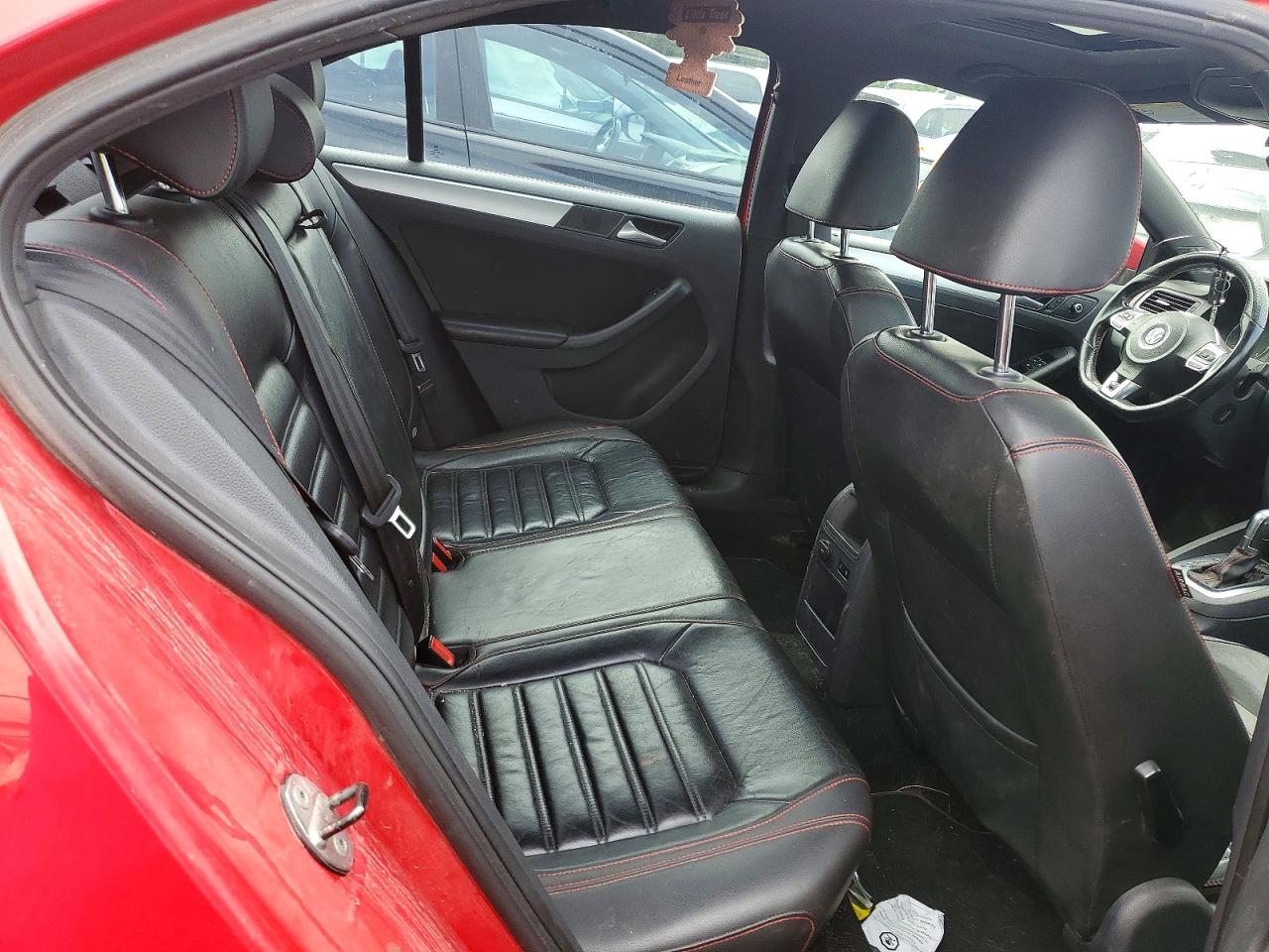 VOLKSWAGEN JETTA 2014 — 11
