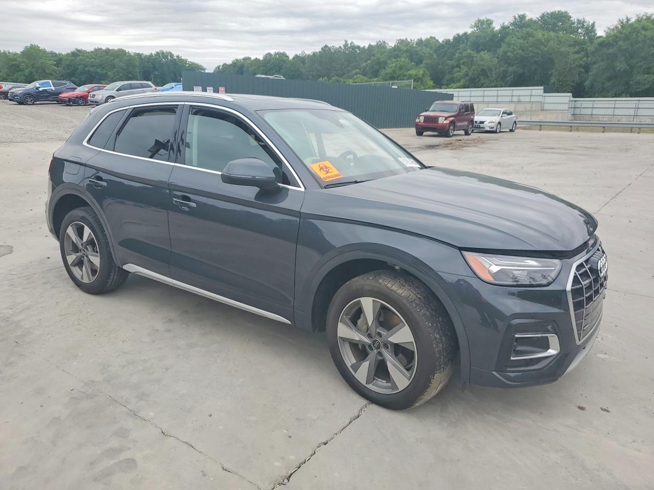 AUDI Q5 2023 — 5