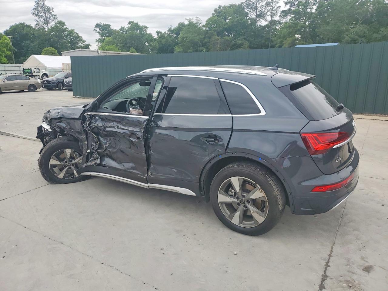 AUDI Q5 2023 — 3