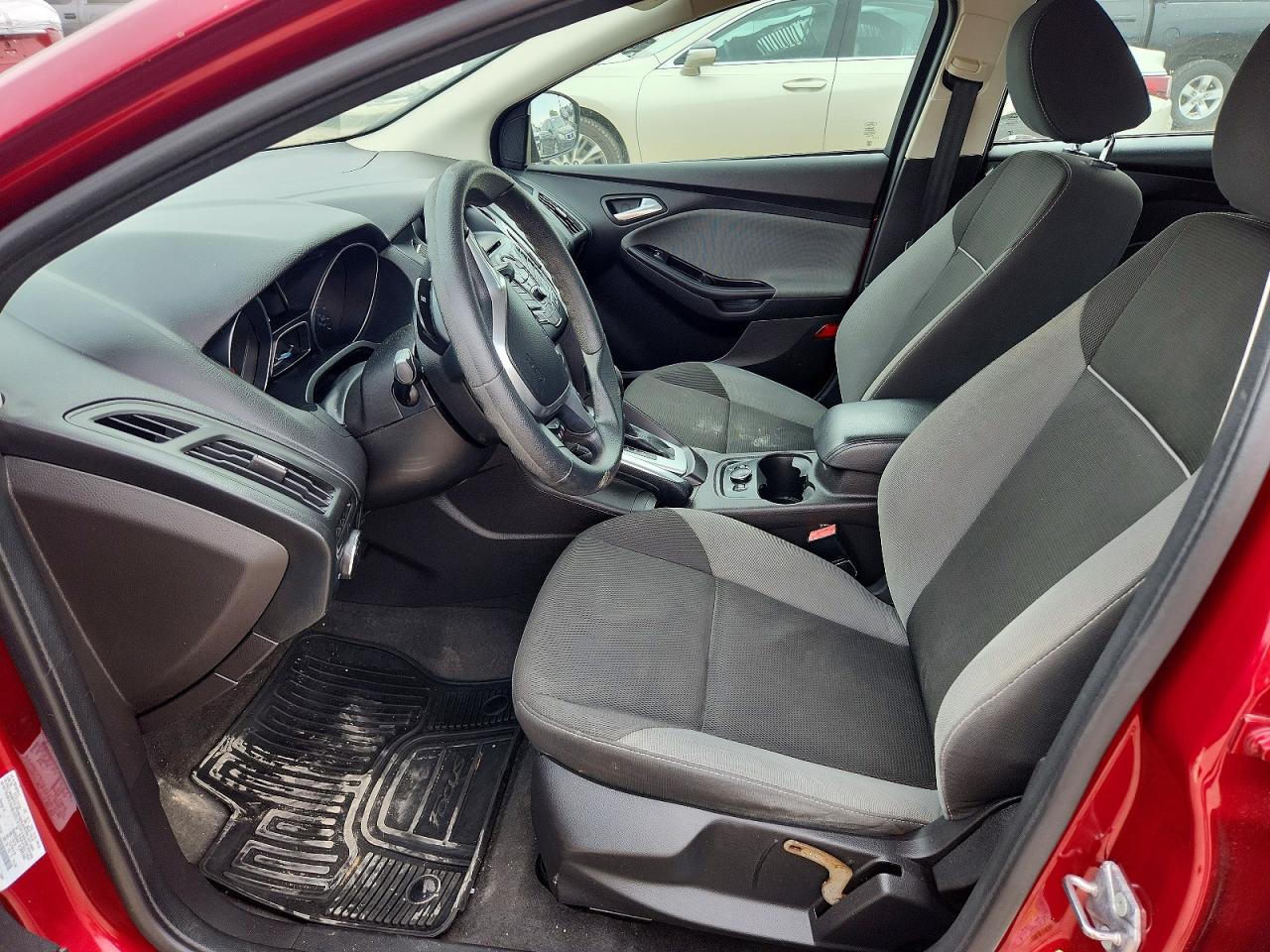 FORD FOCUS 2013 — 8