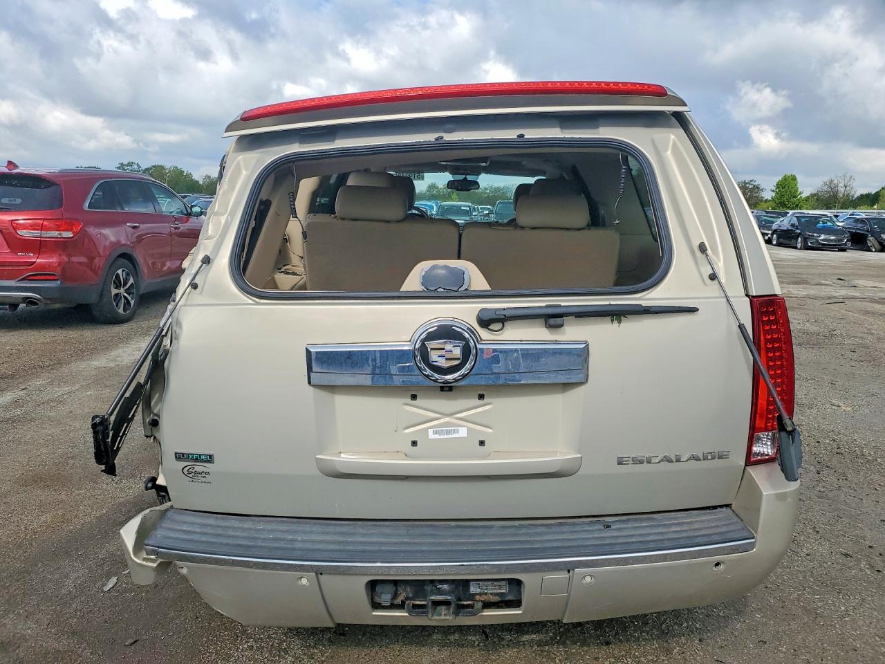 CADILLAC ESCALADE 2011 — 7