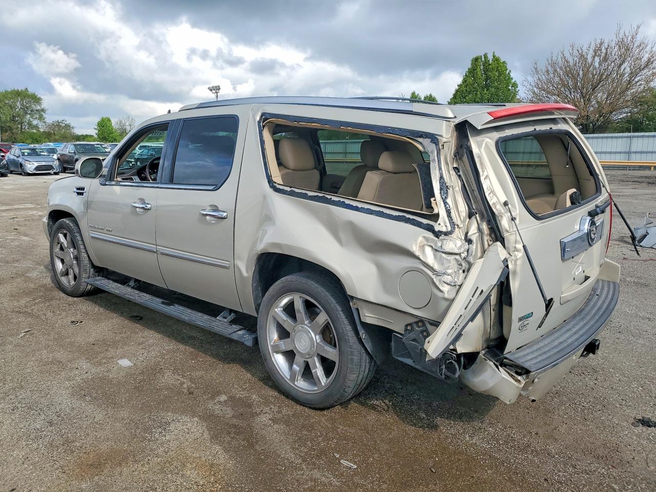 CADILLAC ESCALADE 2011 — 3