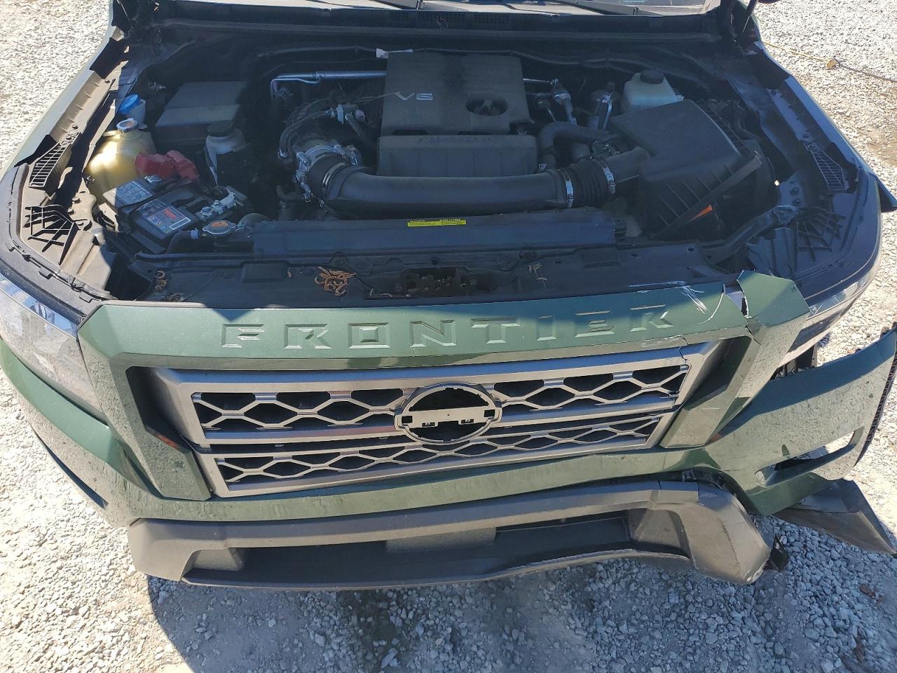 NISSAN FRONTIER 2022 — 12