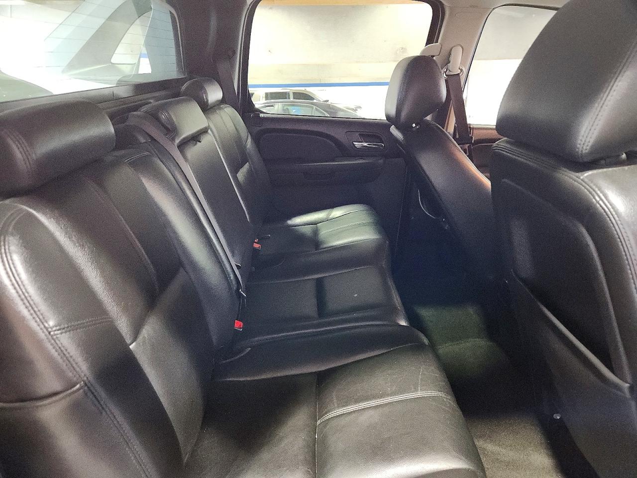 CHEVROLET AVALANCHE 2013 — 11