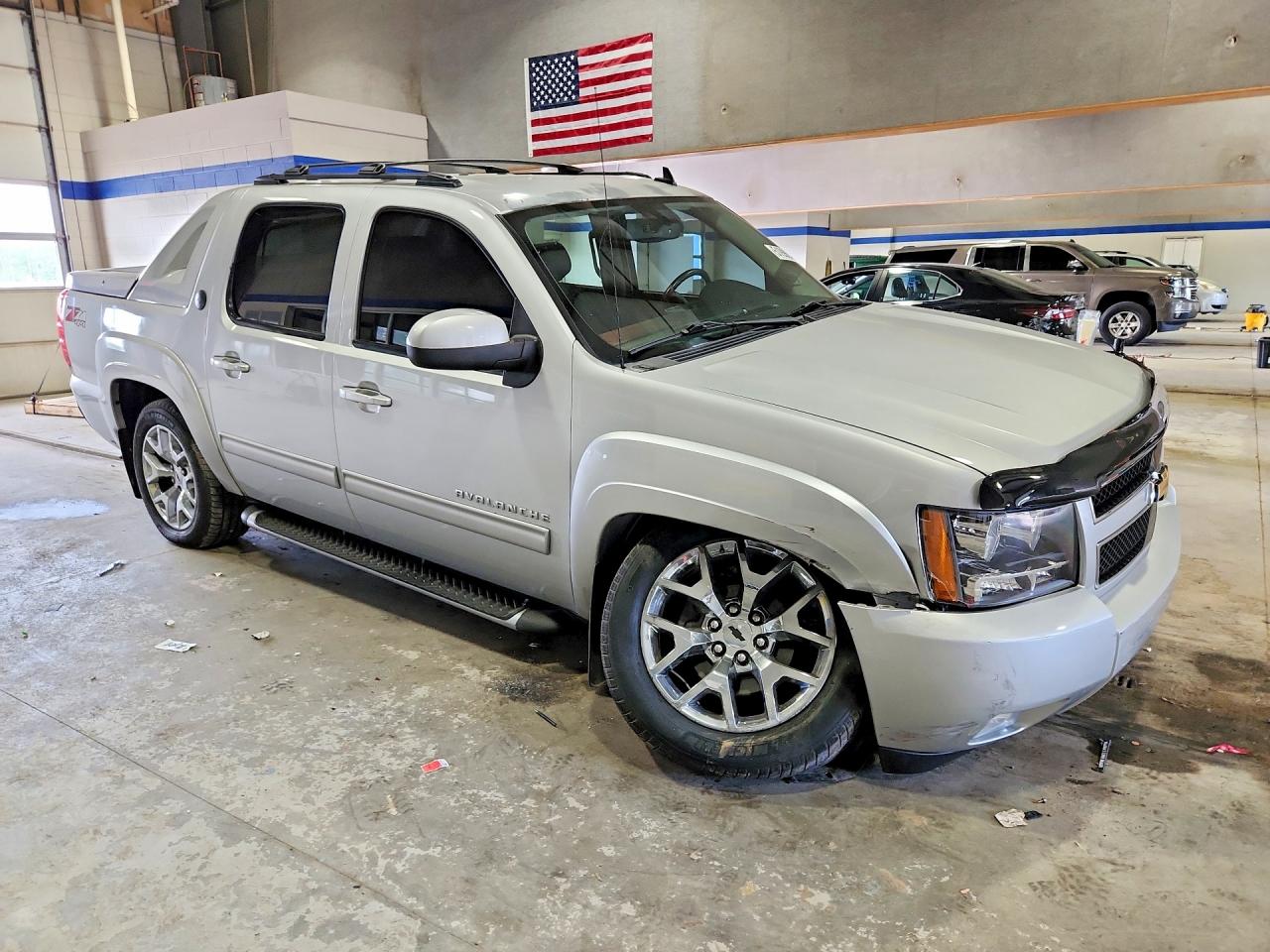 CHEVROLET AVALANCHE 2013 — 5