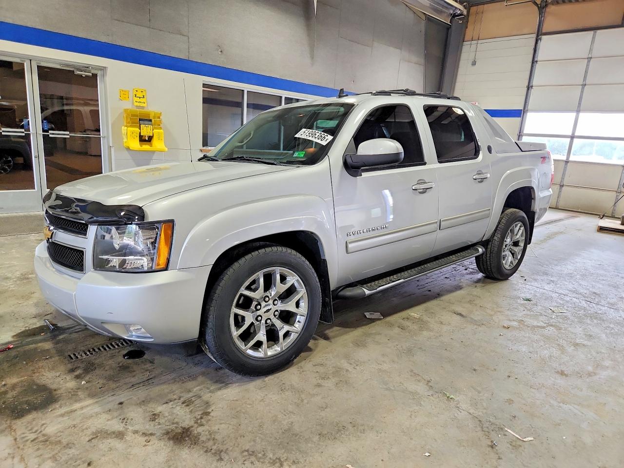 CHEVROLET AVALANCHE 2013 — 2