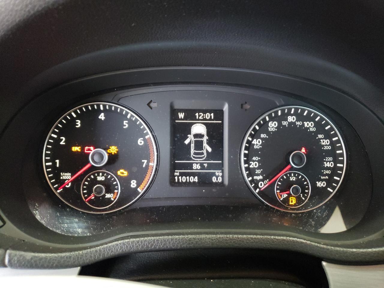 VOLKSWAGEN PASSAT 2013 — 10