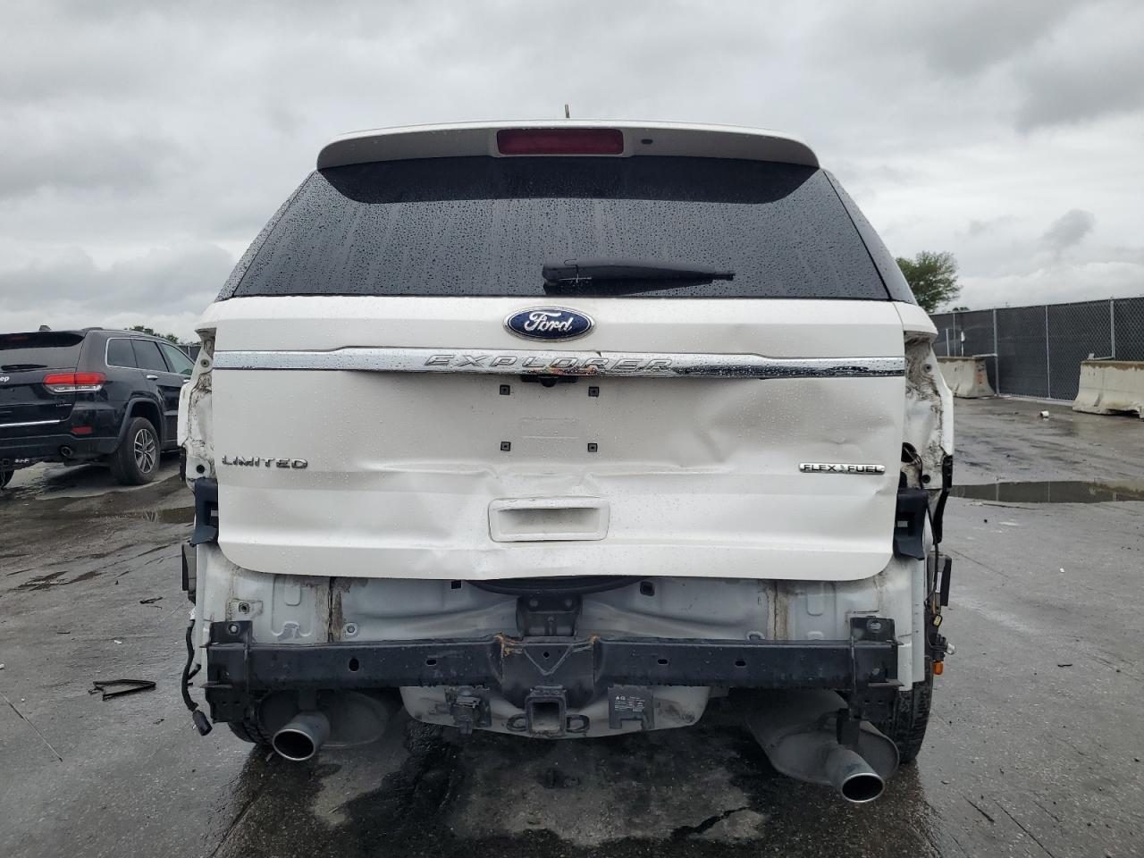 FORD EXPLORER 2013 — 7