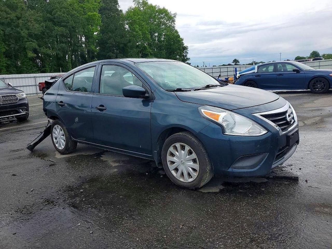 NISSAN VERSA 2017 — 5