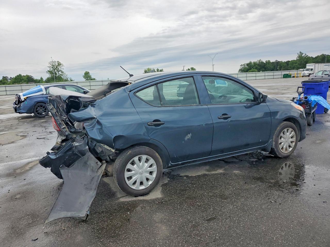 NISSAN VERSA 2017 — 4