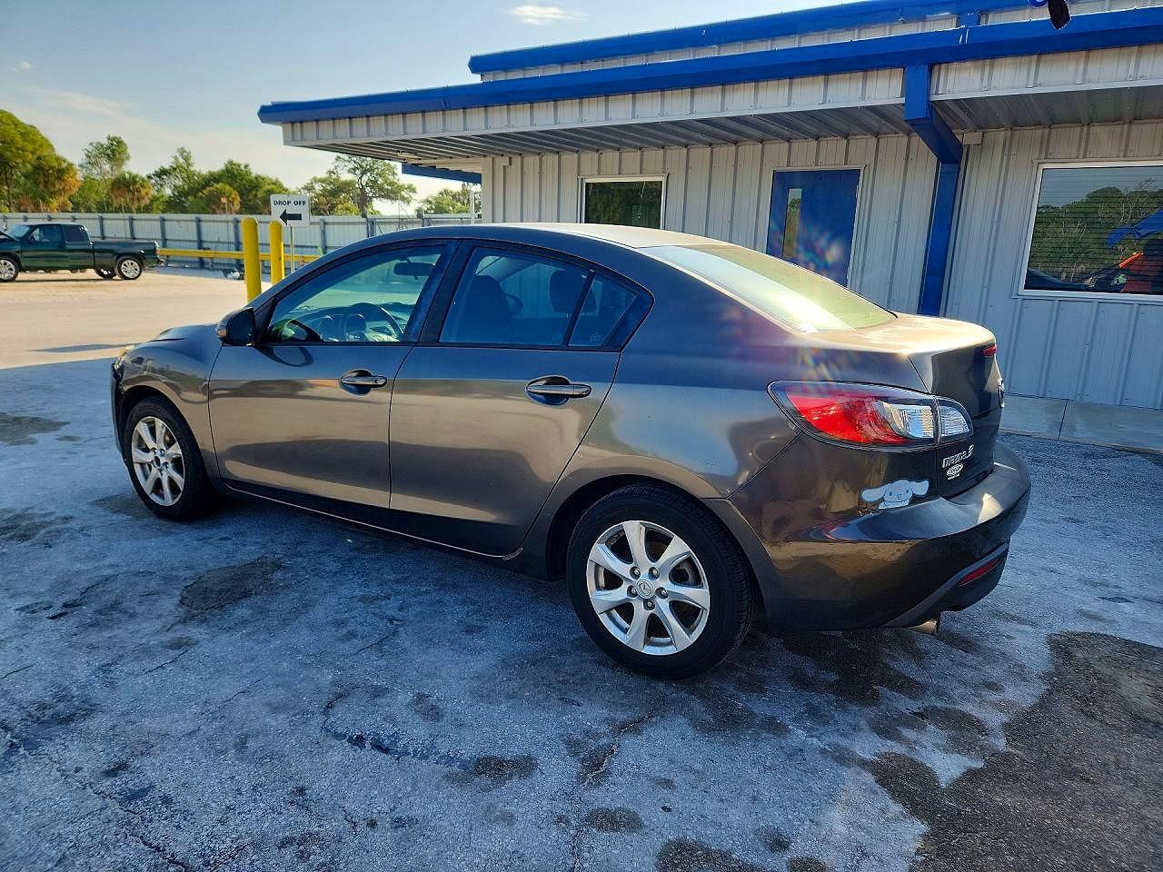 MAZDA 3 2010 — 3
