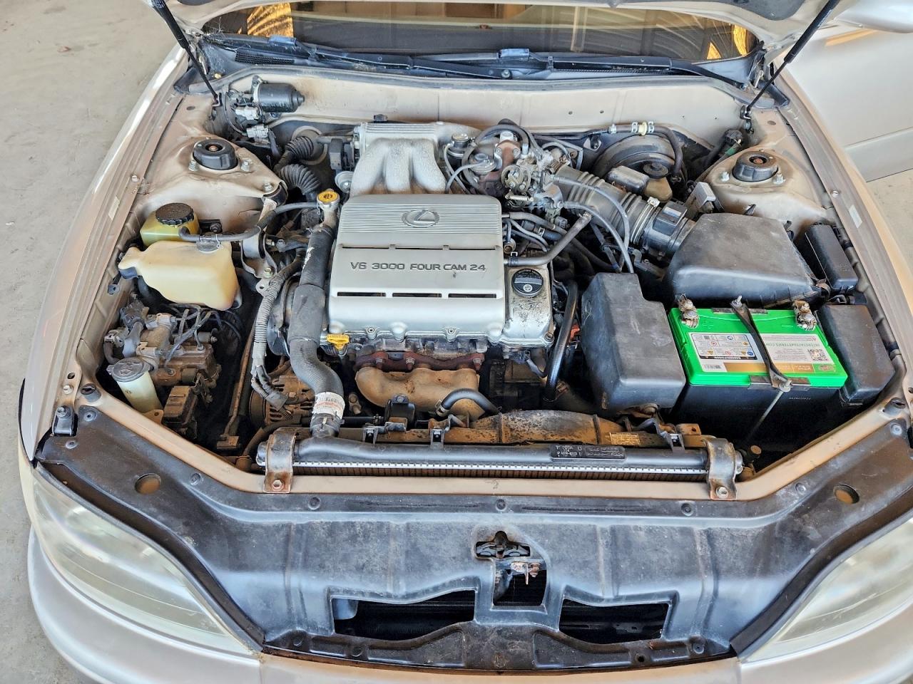 LEXUS ES 1995 — 12
