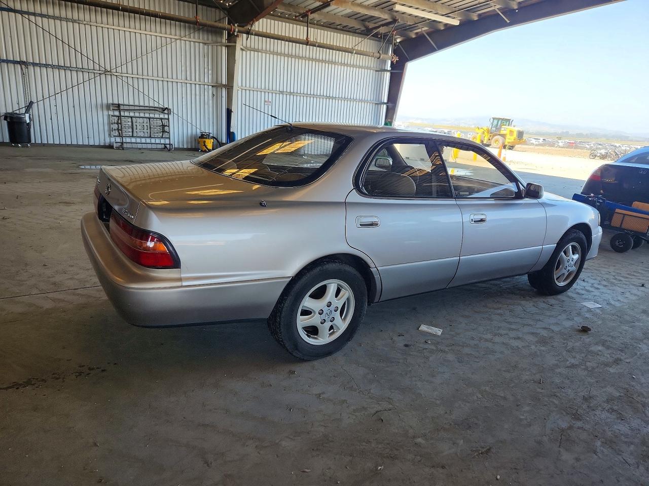 LEXUS ES 1995 — 4