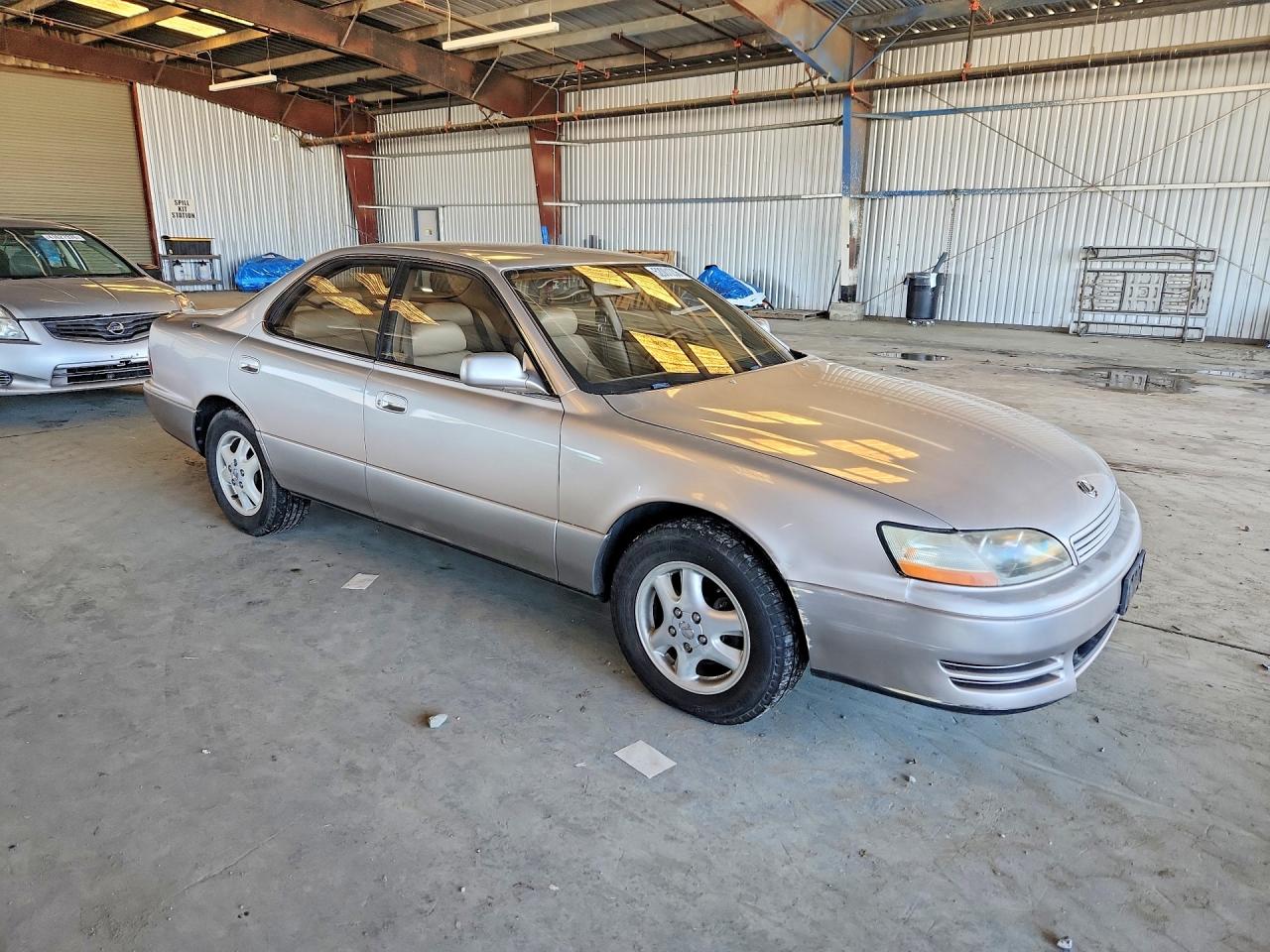 LEXUS ES 1995 — 5