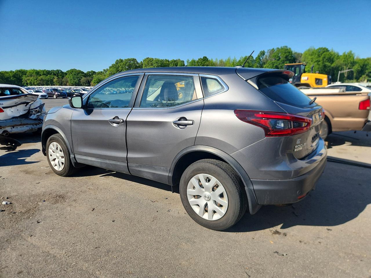 NISSAN ROGUE SPORT 2020 — 3