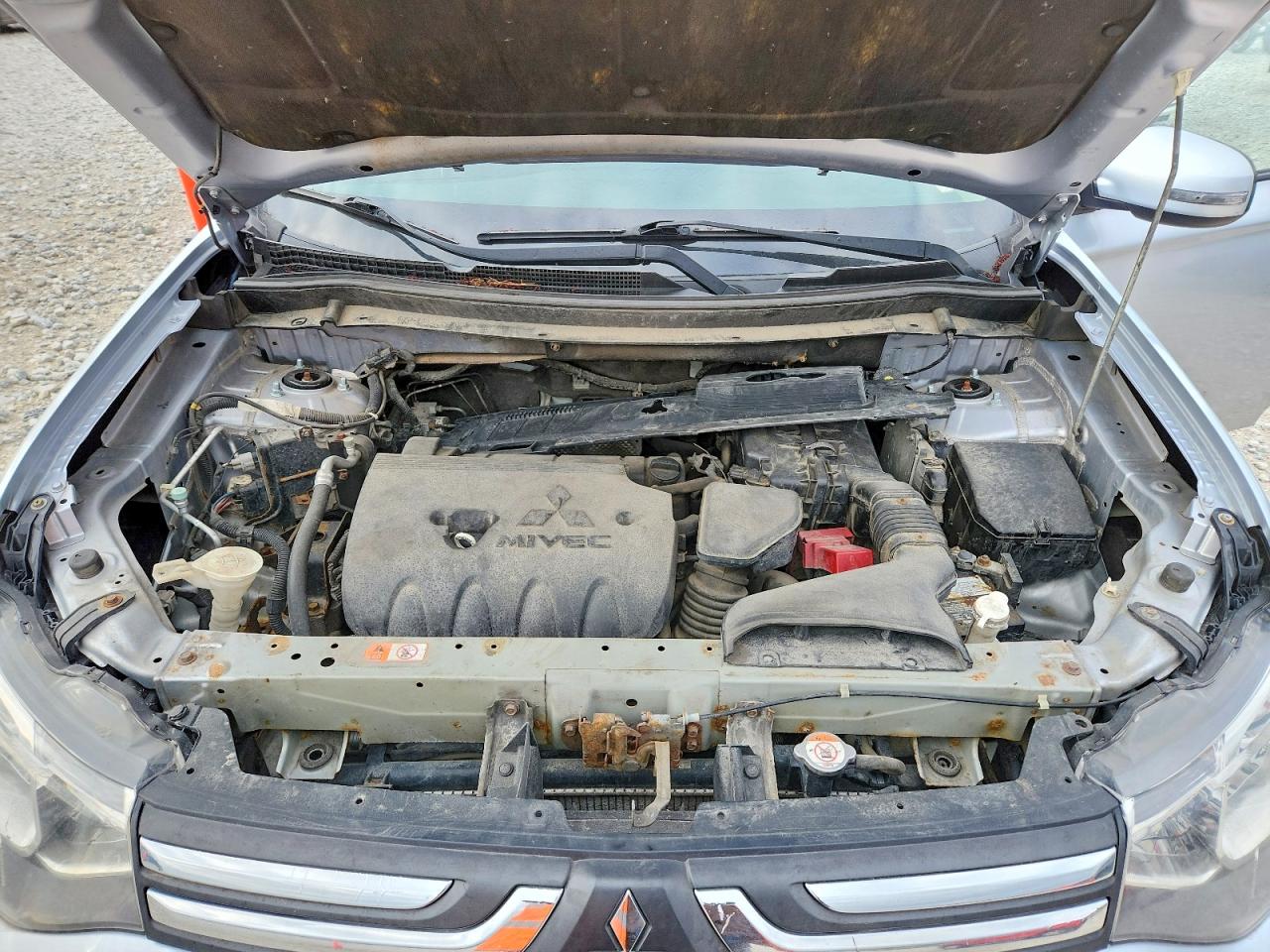 MITSUBISHI OUTLANDER 2014 — 13