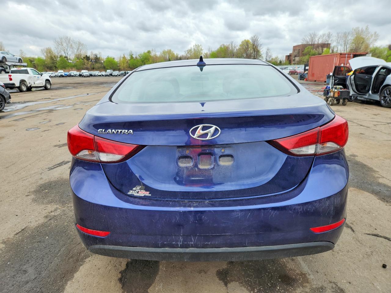 HYUNDAI ELANTRA 2014 — 7