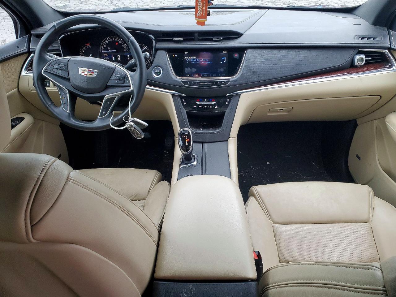 CADILLAC XT5 2017 — 9
