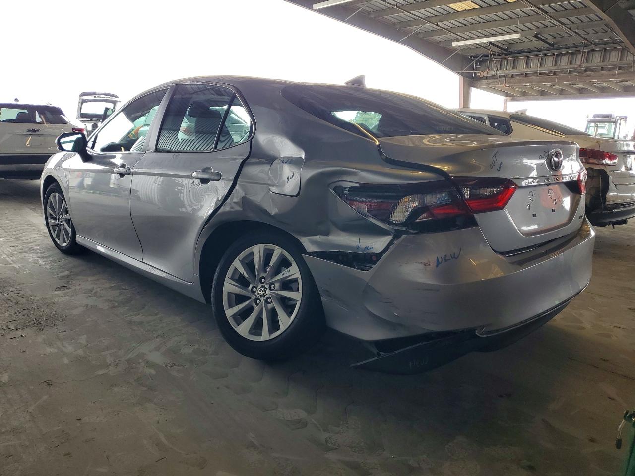 TOYOTA CAMRY 2024 — 3