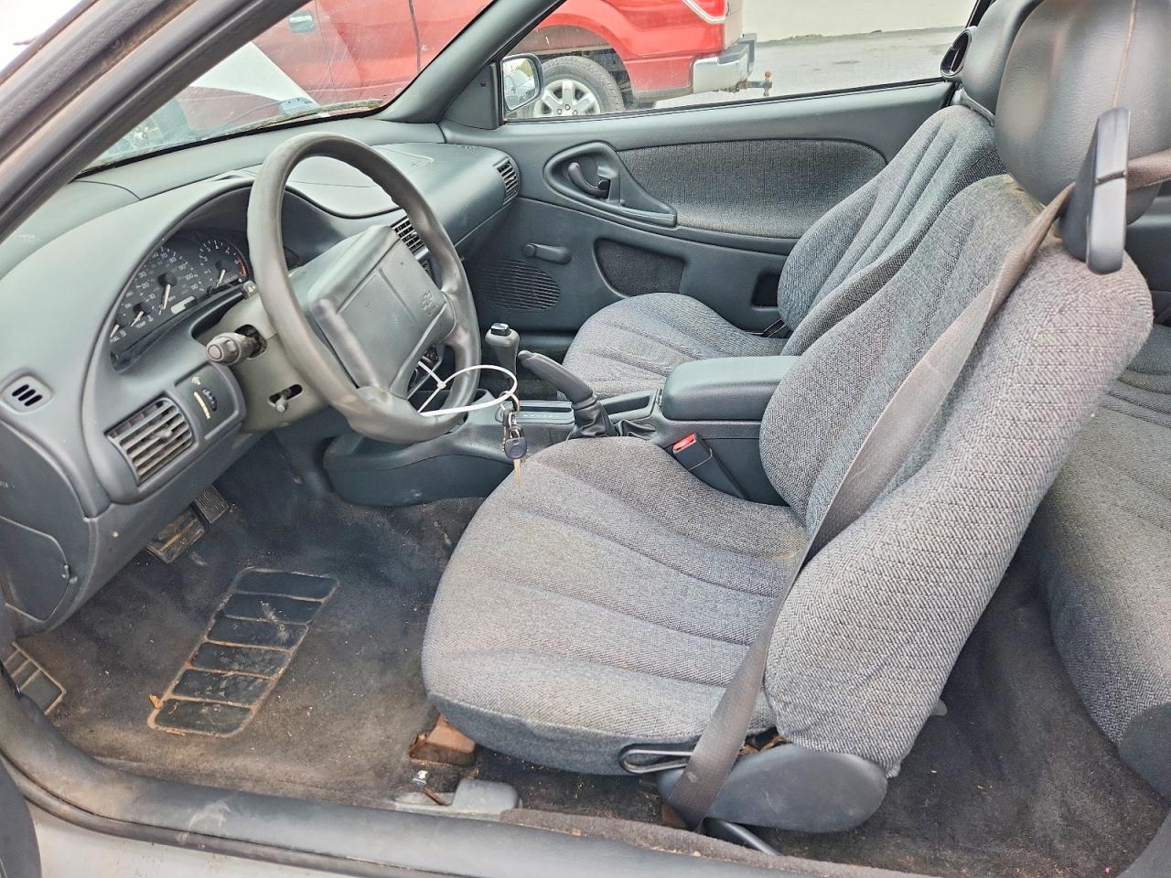 CHEVROLET CAVALIER 2000 — 8