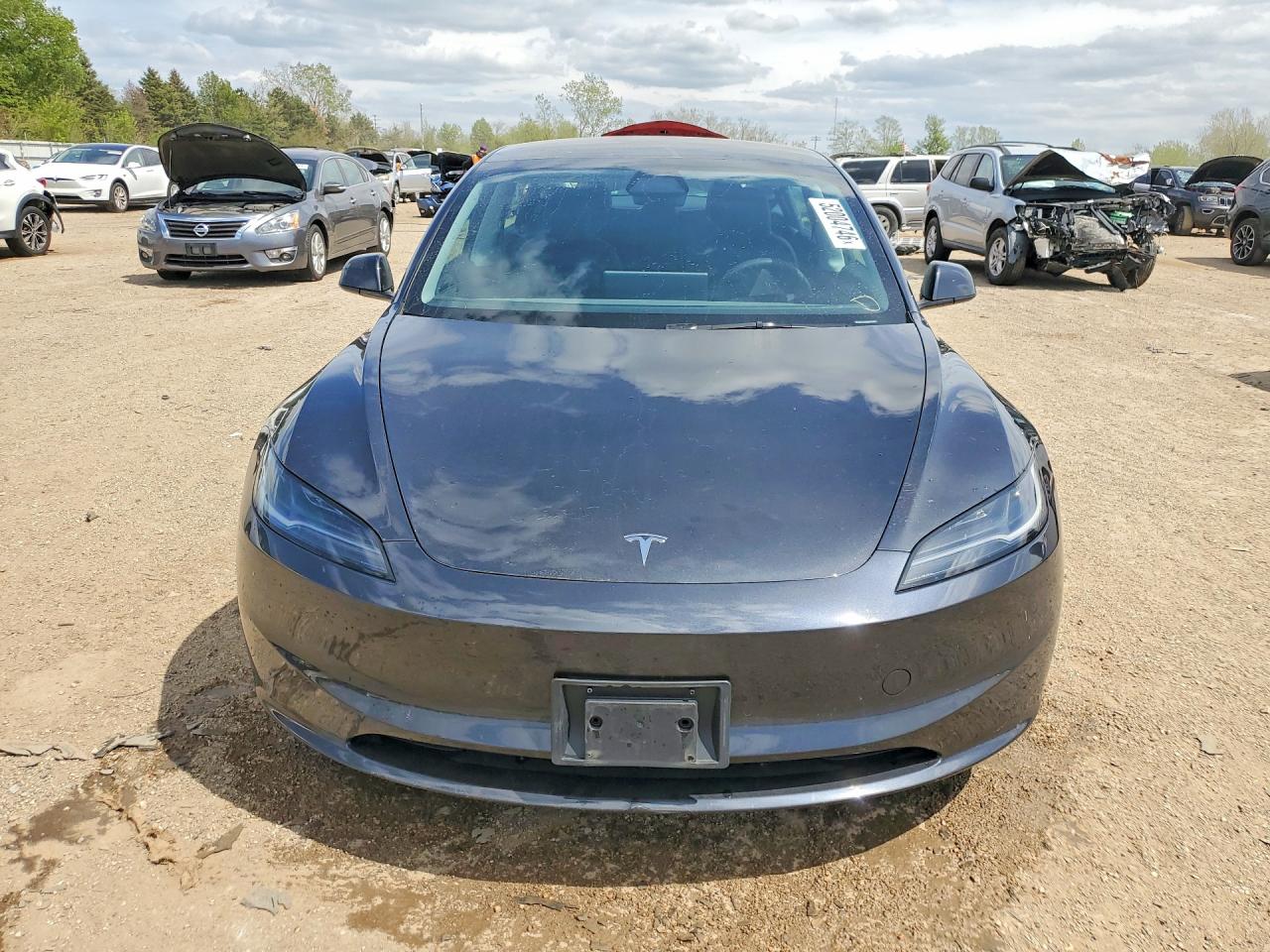 TESLA MODEL 3 2024 — 6