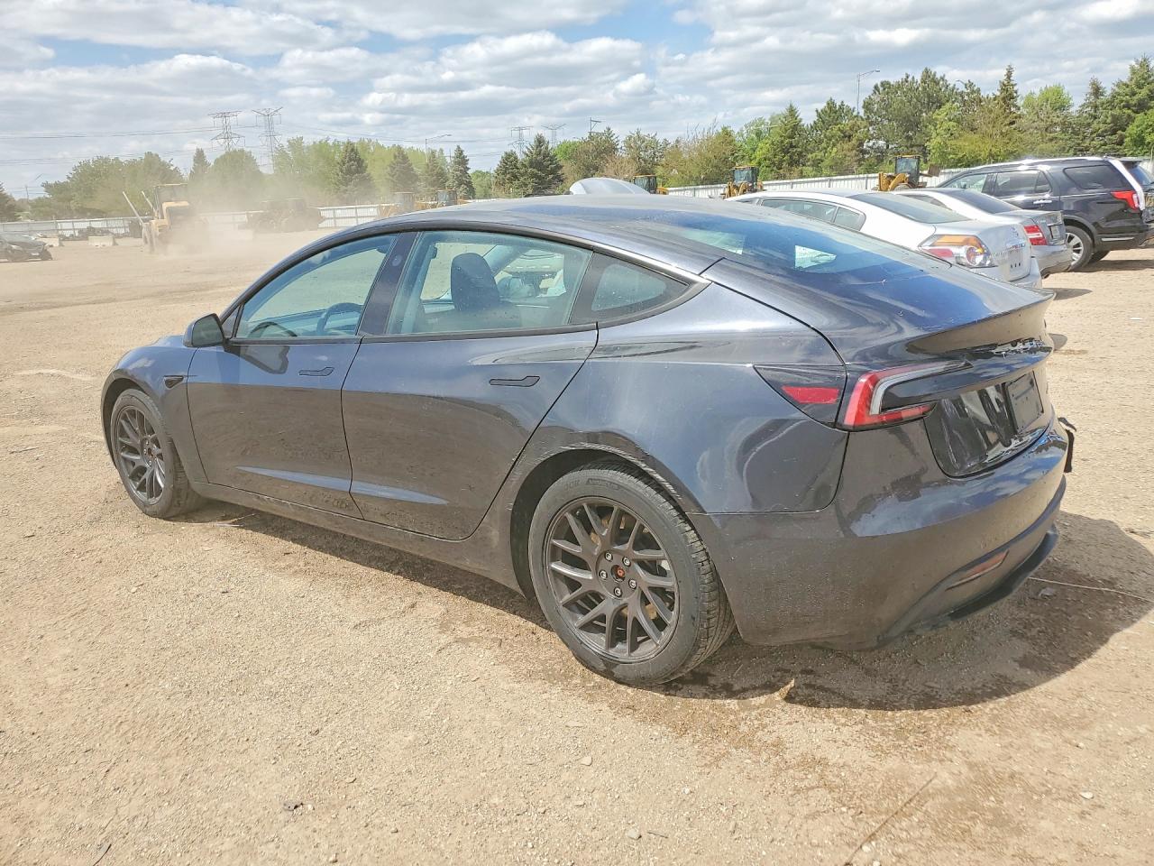 TESLA MODEL 3 2024 — 3