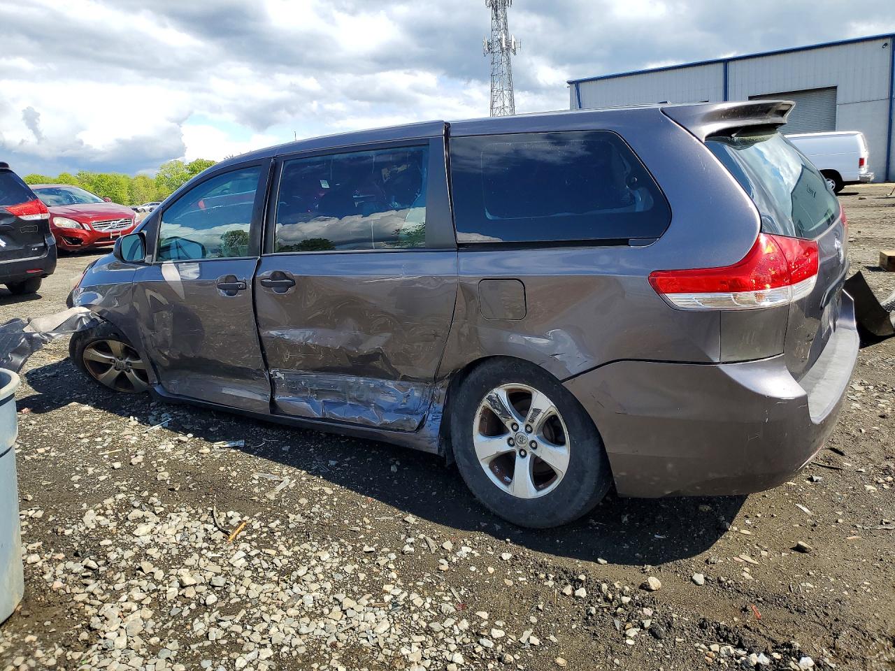 TOYOTA SIENNA 2013 — 3