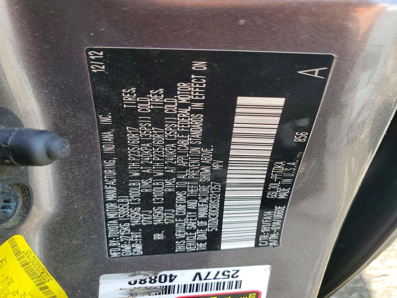 TOYOTA SIENNA 2013 — 15