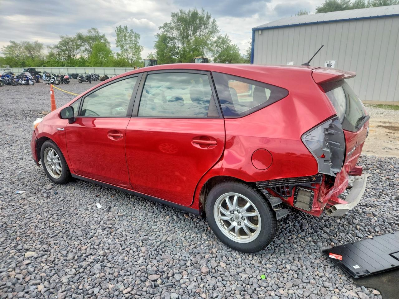 TOYOTA PRIUS V 2012 — 3