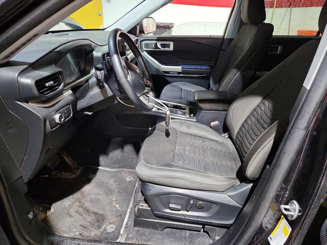 FORD EXPLORER 2020 — 8