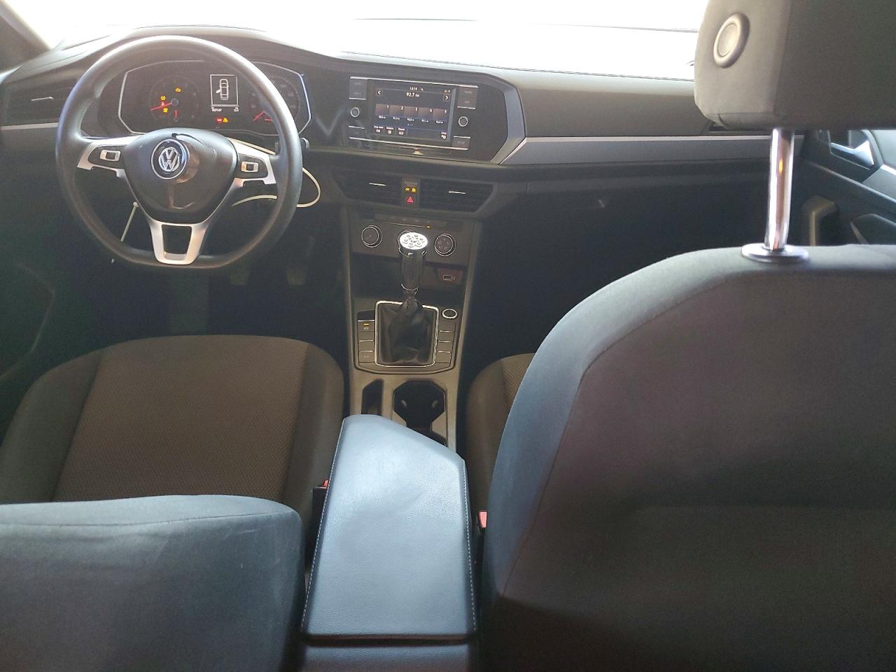 VOLKSWAGEN JETTA 2019 — 9