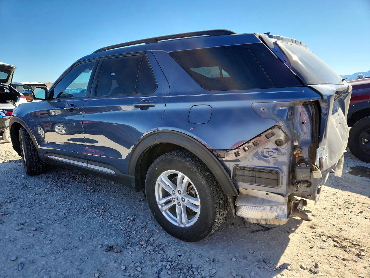 FORD EXPLORER 2021 — 3