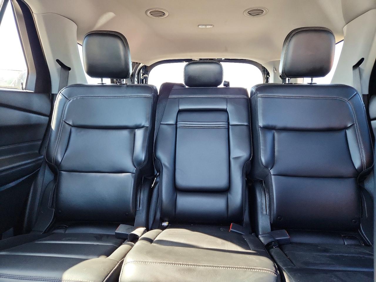 FORD EXPLORER 2021 — 11