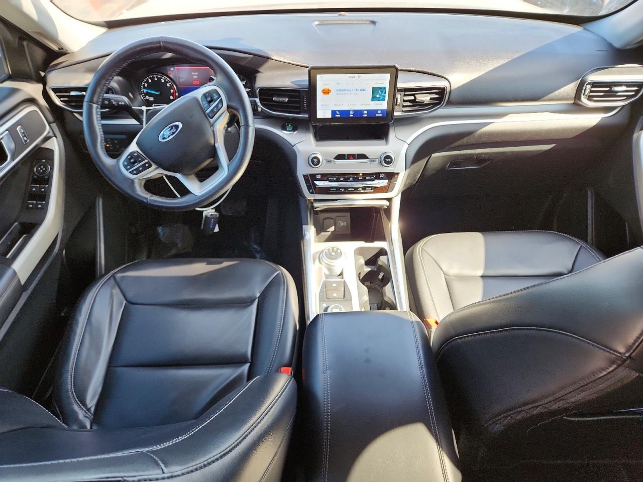 FORD EXPLORER 2021 — 9