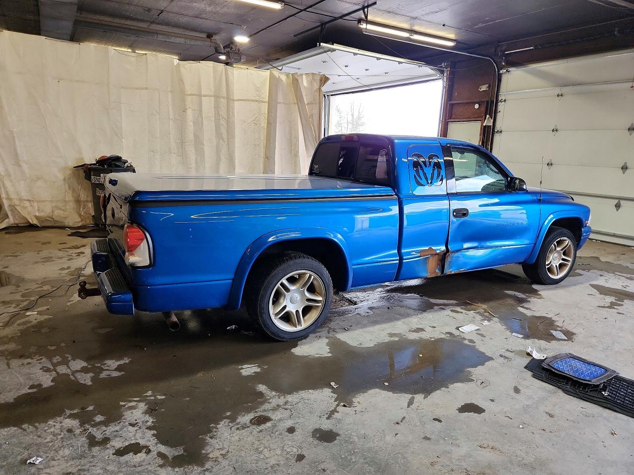 DODGE DAKOTA 2000 — 4