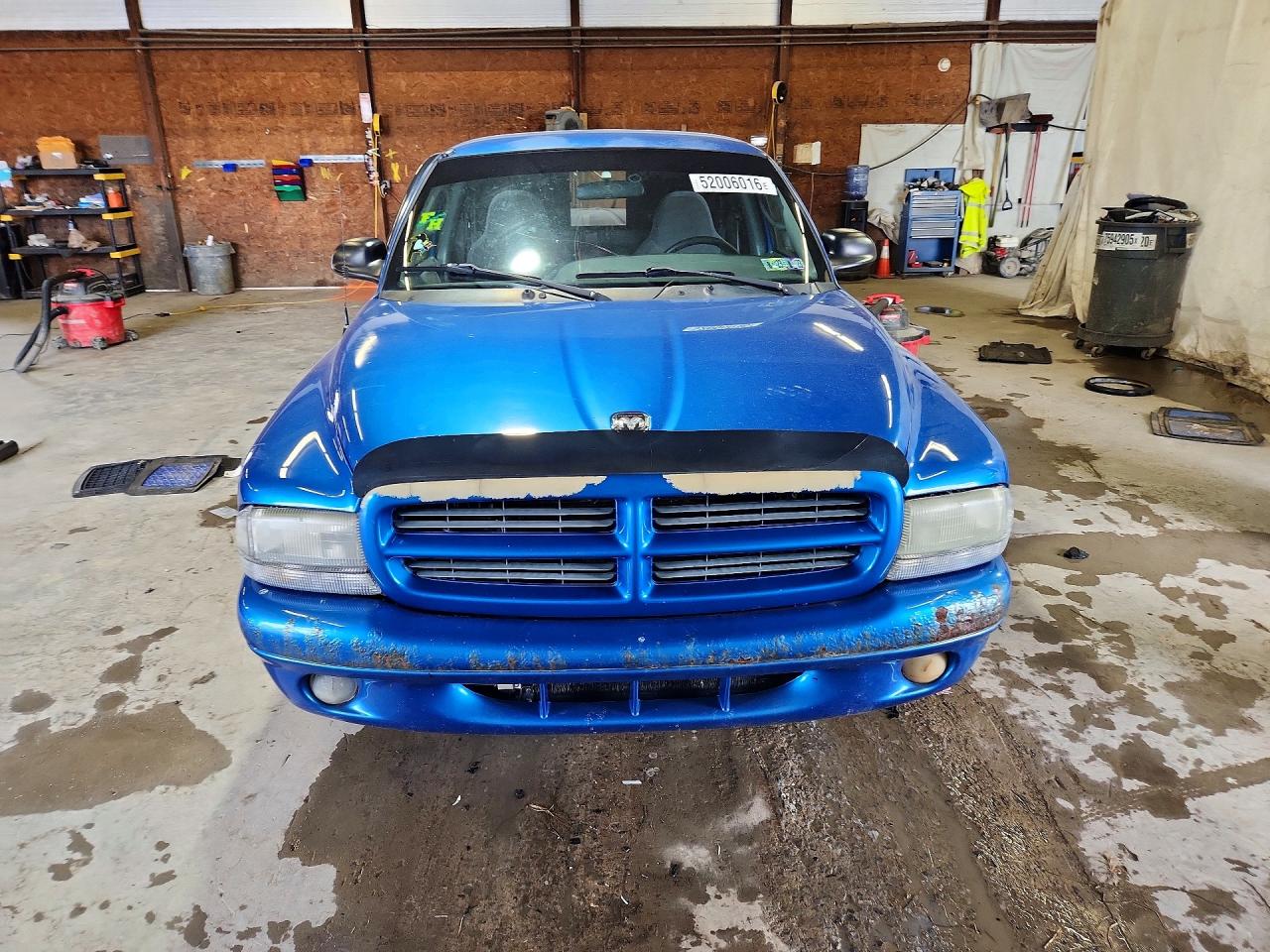 DODGE DAKOTA 2000 — 6