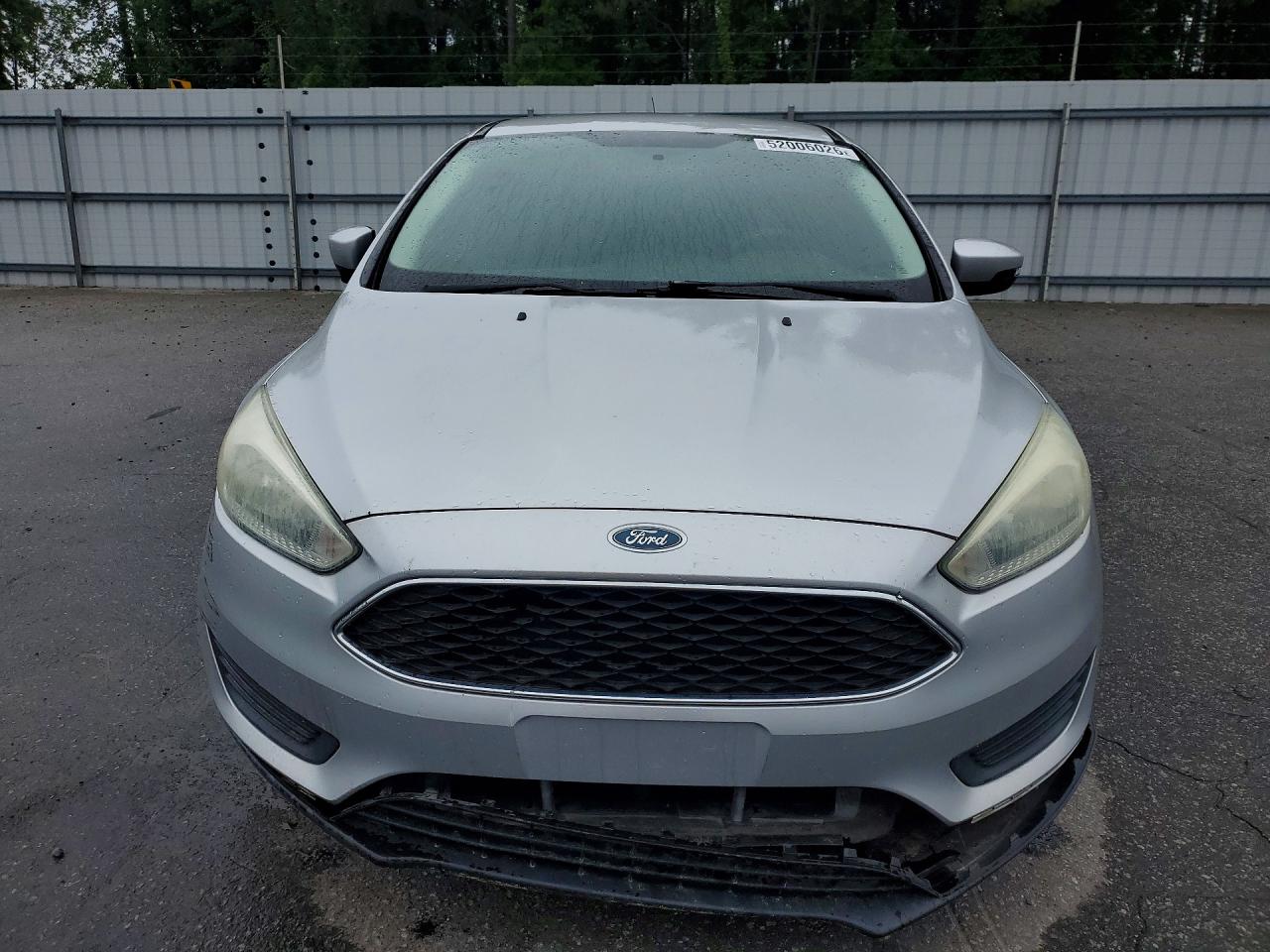 FORD FOCUS SE 2017 — 6