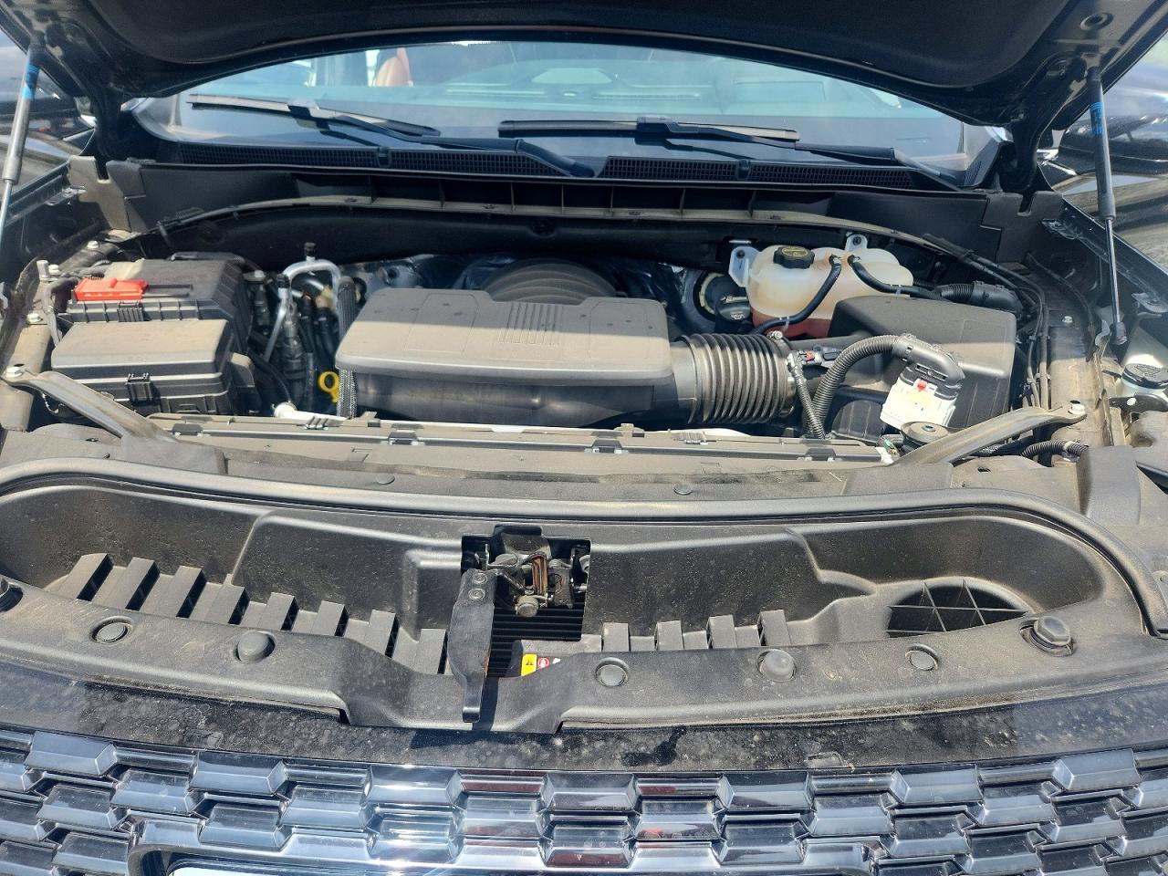 GMC YUKON 2024 — 13