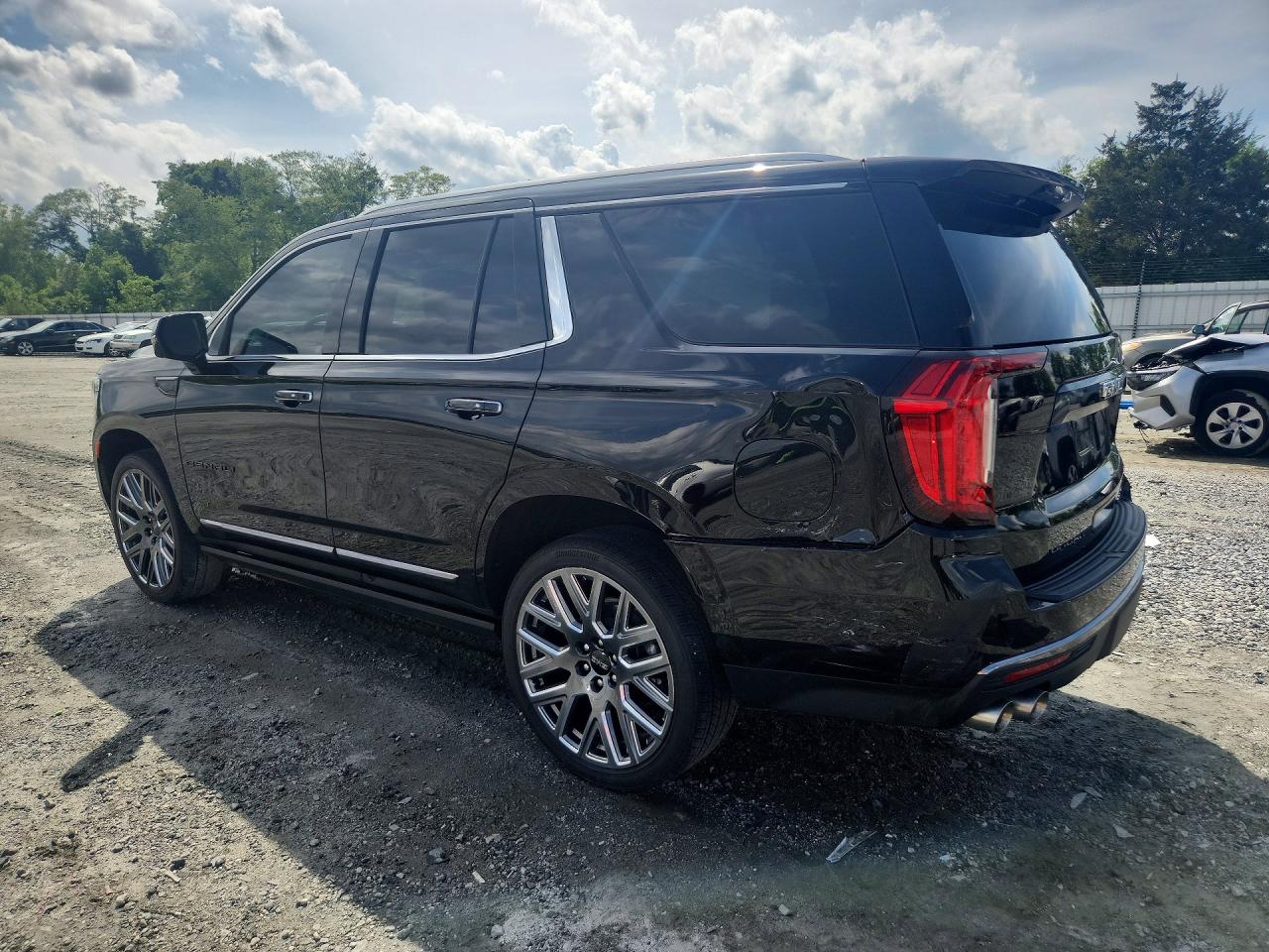 GMC YUKON 2024 — 3