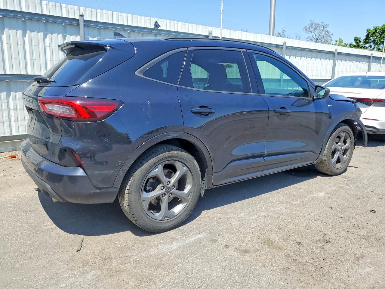 FORD ESCAPE 2023 — 4